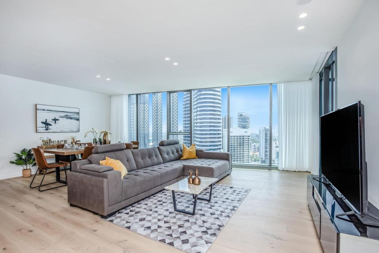 Apartment Luxurious Seaside 4br Skyhome With Panoramic Views